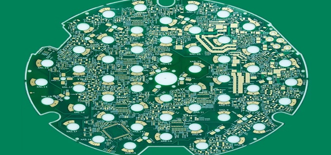 Comprendre les composants électroniques de base sur une carte de circuit imprimé